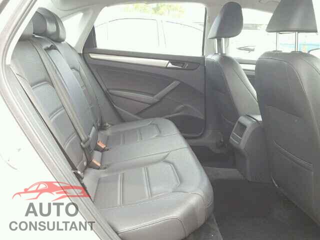 VOLKSWAGEN PASSAT 2015 - 1VWAT7A32FC047287