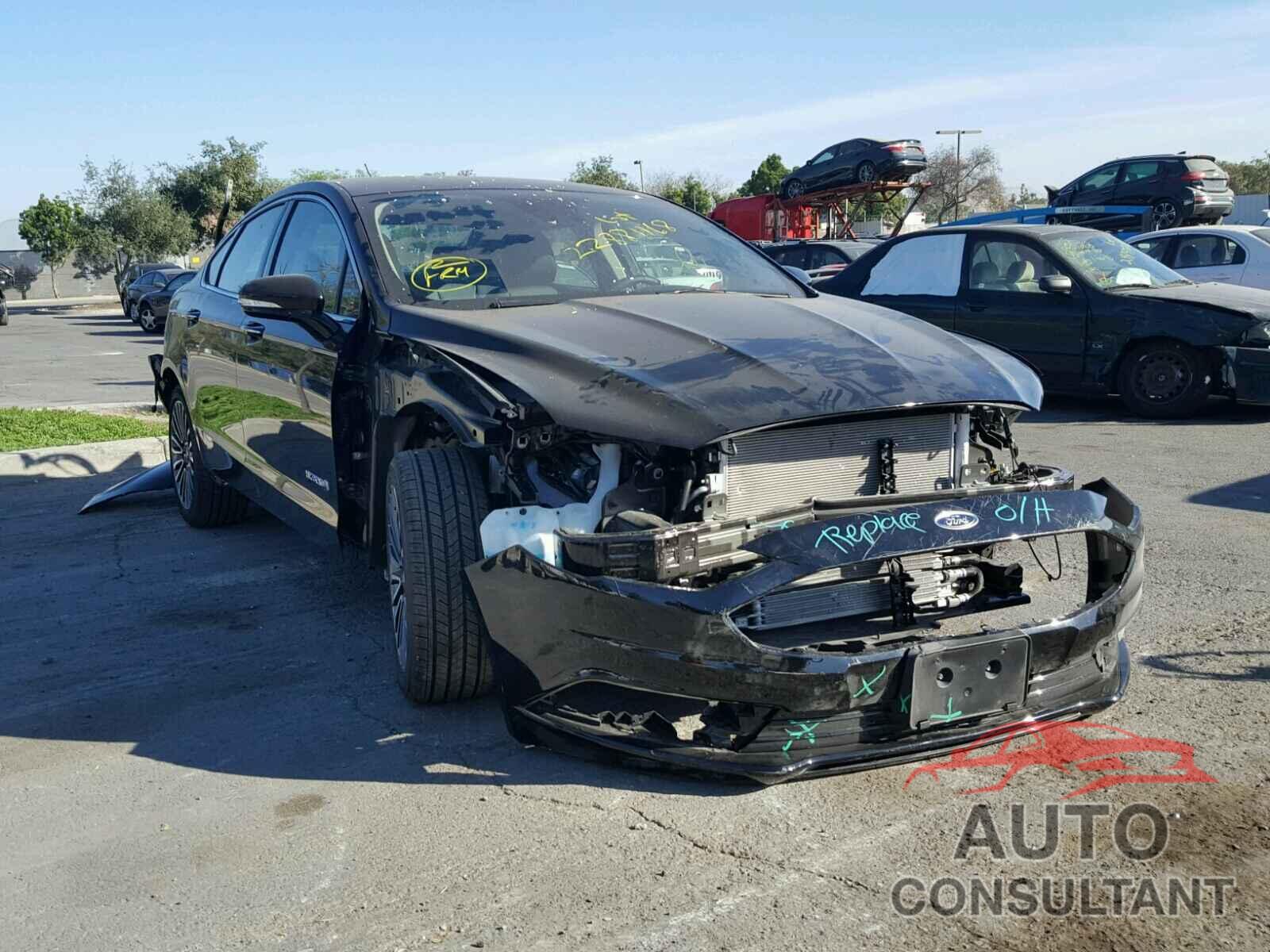 FORD FUSION 2018 - 3FA6P0RU0JR117631
