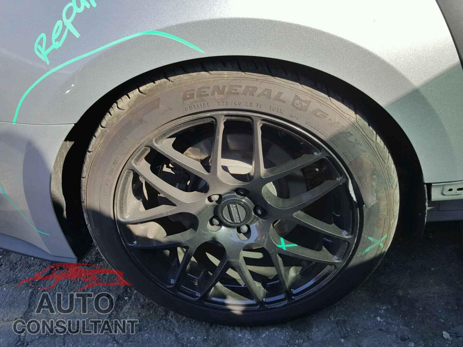FORD MUSTANG 2015 - 5YFEPMAE4MP185071