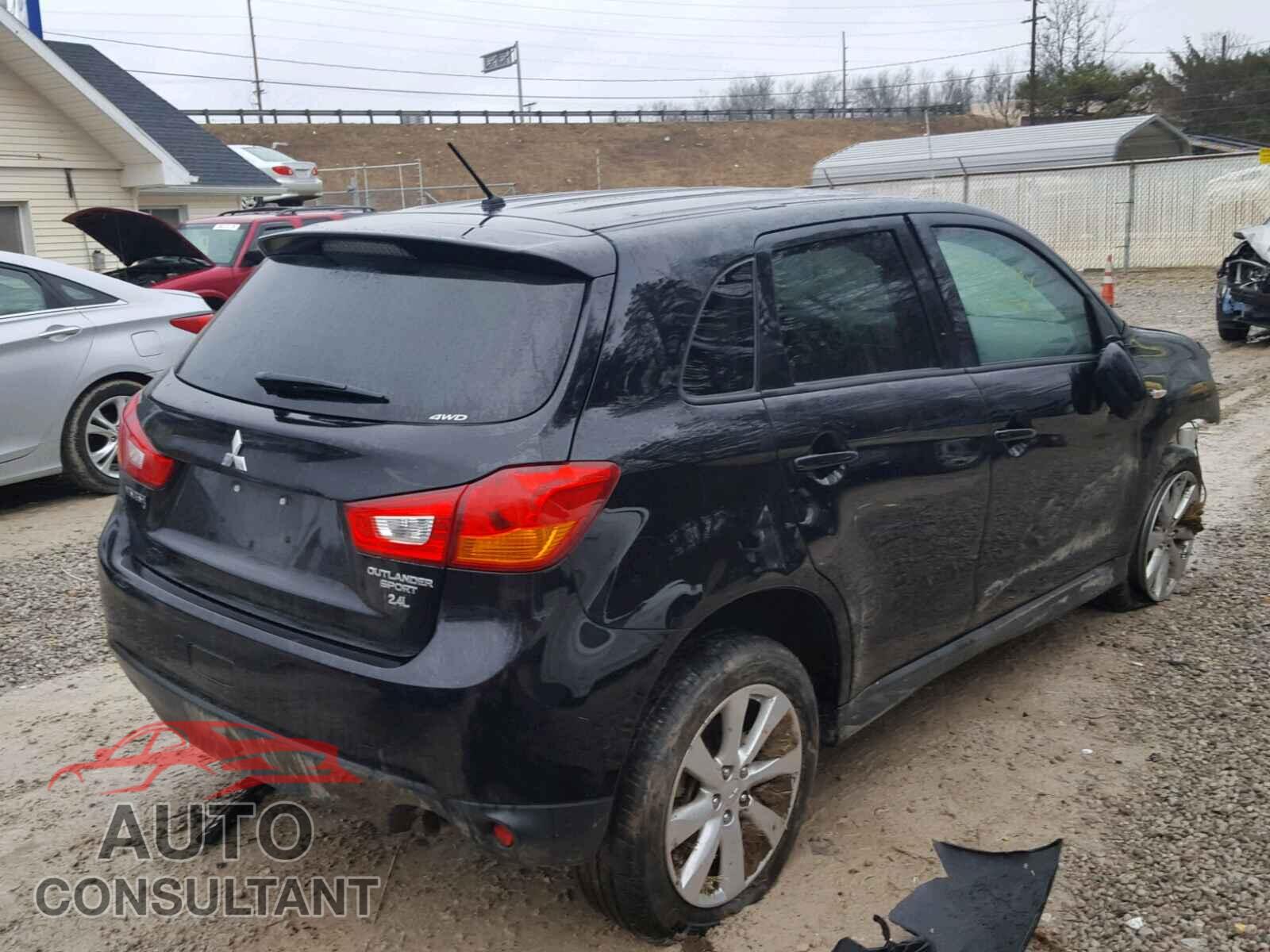 MITSUBISHI OUTLANDER 2015 - 4A4AR3AW7FE044886