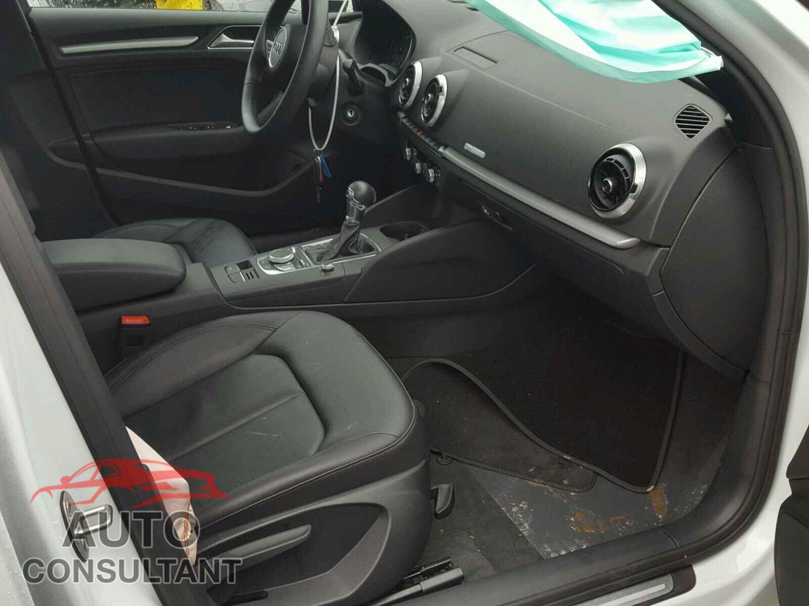 AUDI A3 2017 - WAUAUGFF5H1046102