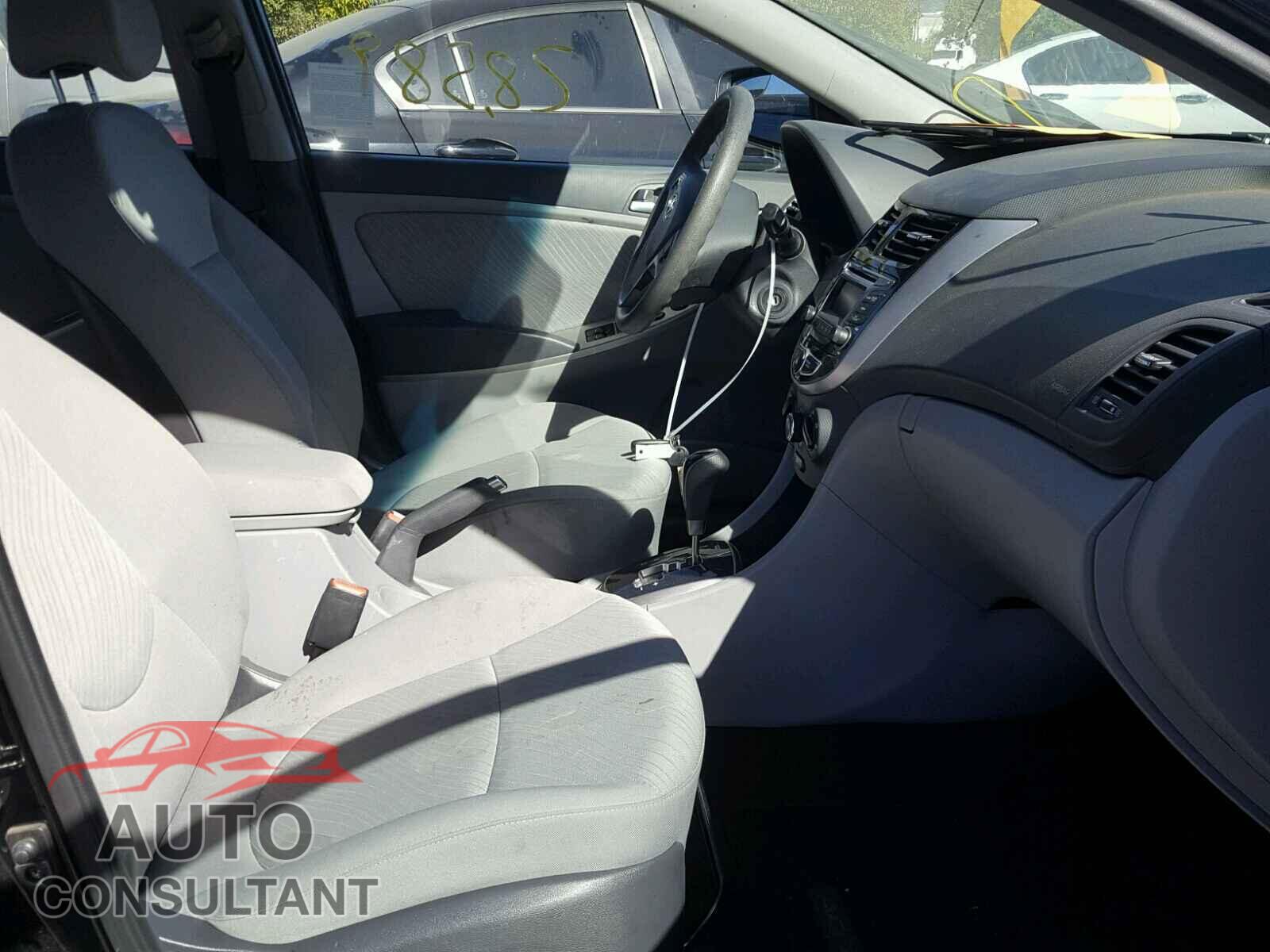 HYUNDAI ACCENT 2015 - KMHCU4AE8FU923794