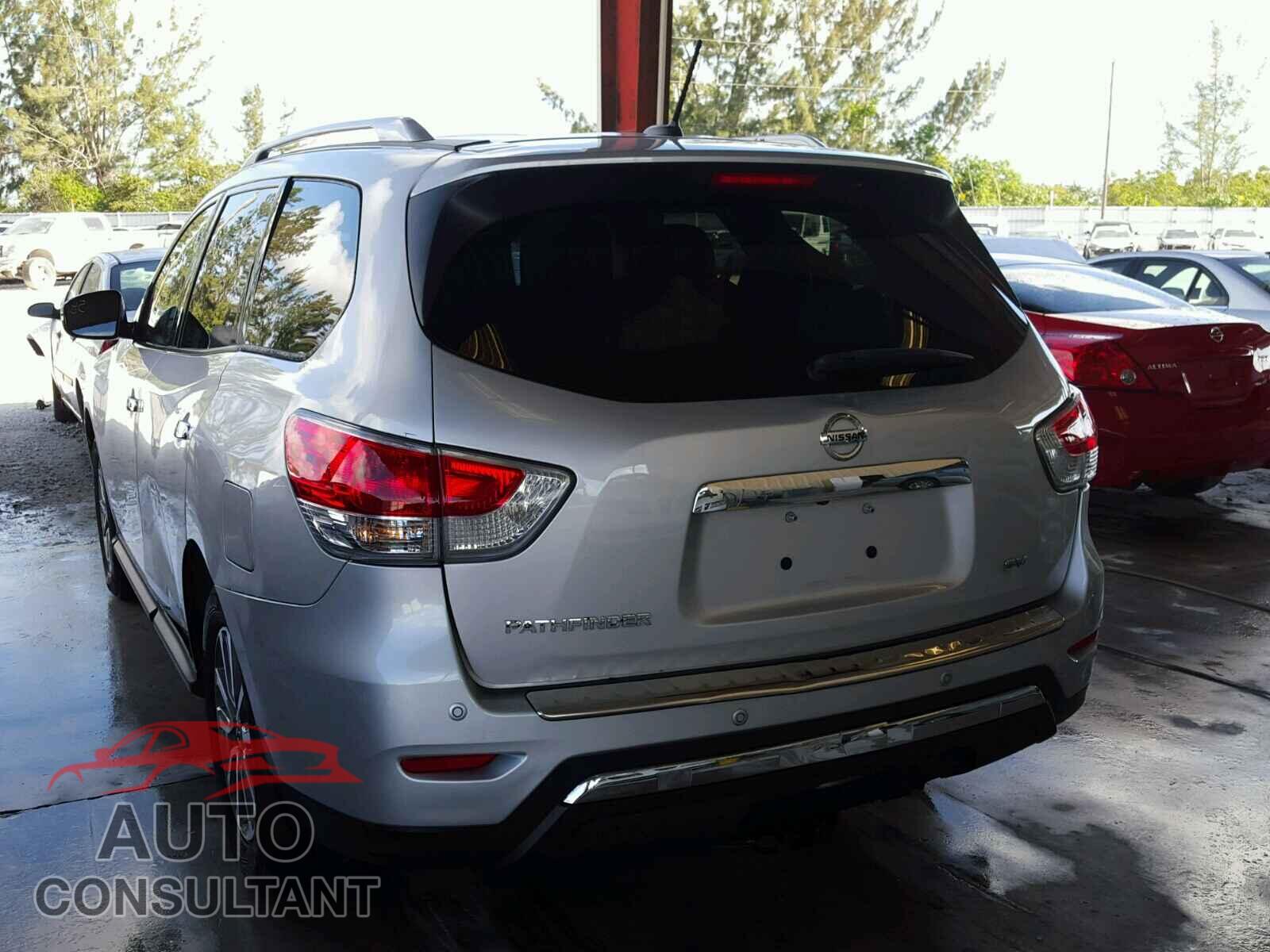 NISSAN PATHFINDER 2015 - 5N1AR2MN0FC654124