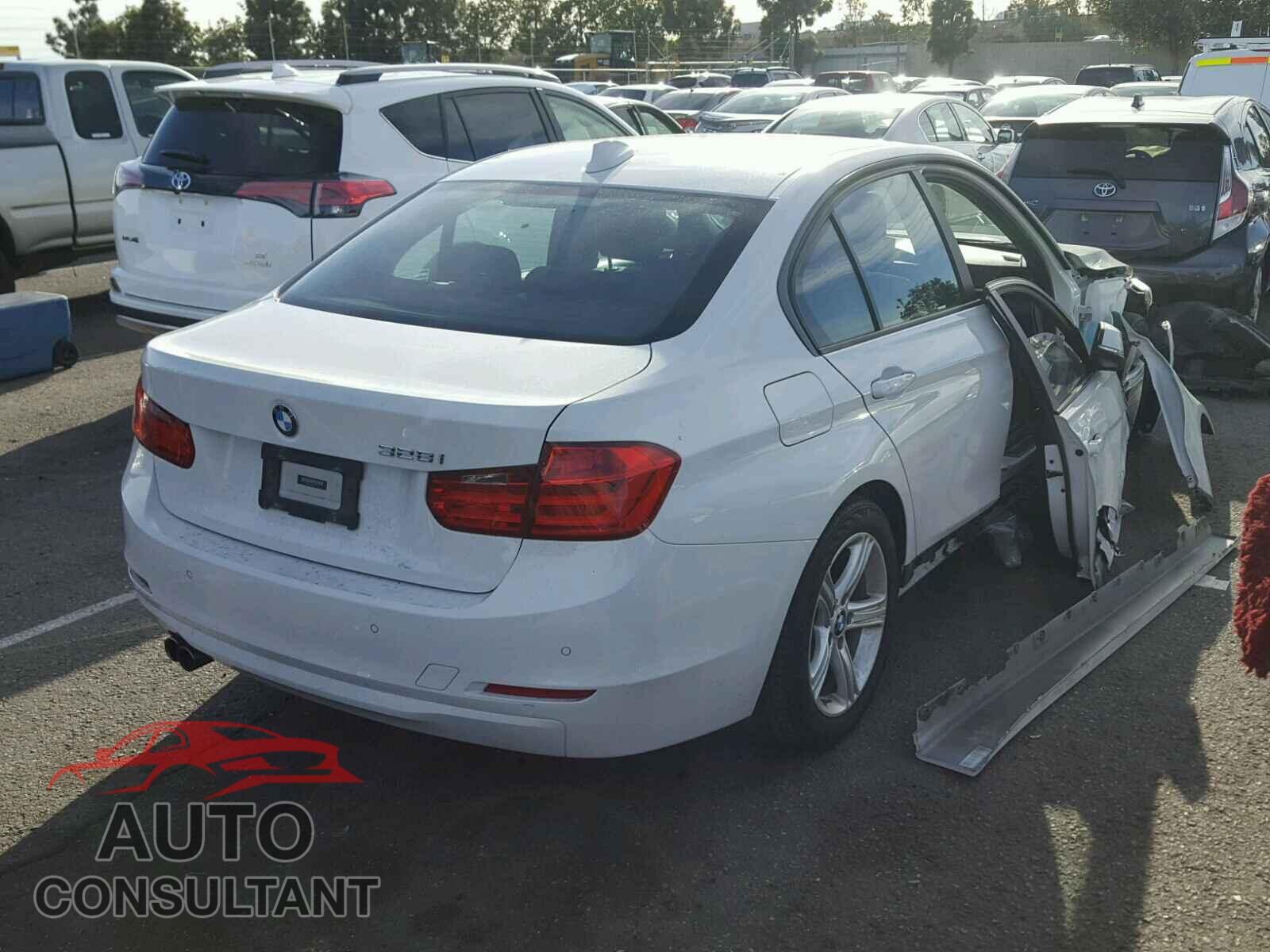 BMW 3 SERIES 2015 - WBA3C1C57FK121104
