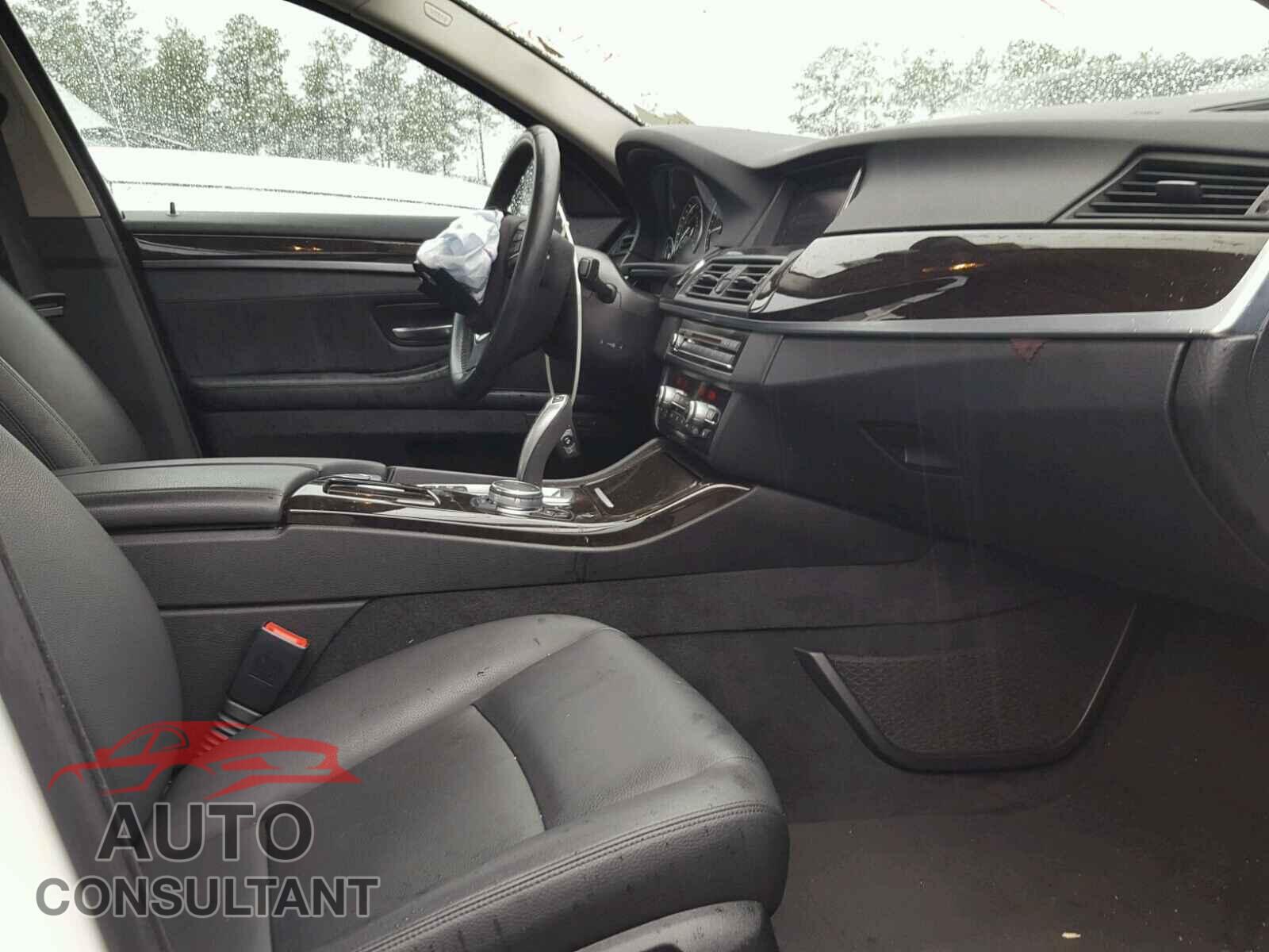 BMW 5 SERIES 2015 - WBA5A5C59FD517125