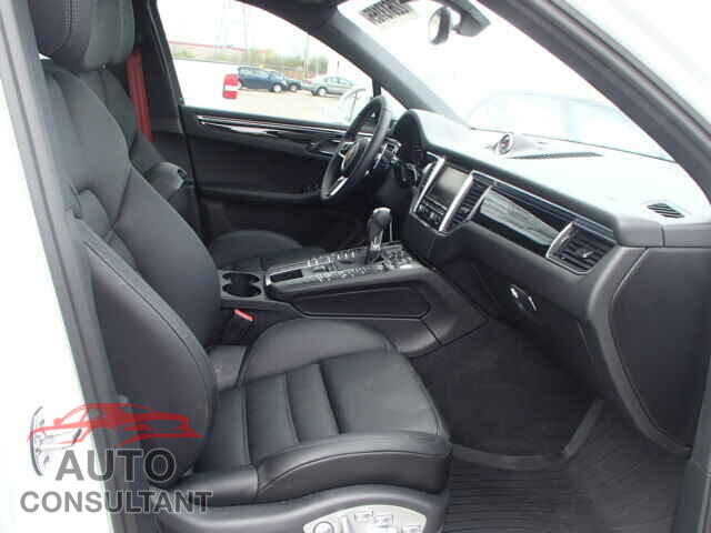 PORSCHE MACAN 2015 - WP1AB2A59FLB61876