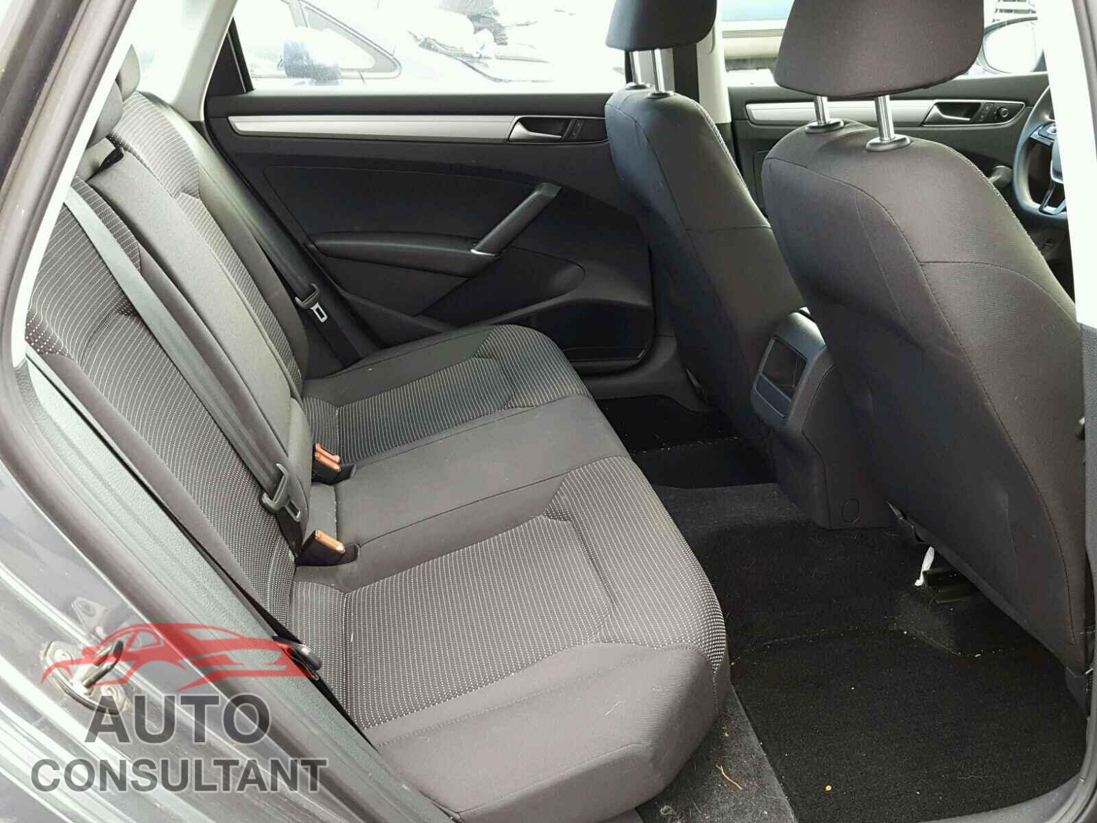 VOLKSWAGEN PASSAT 2016 - 1VWAT7A35GC030596