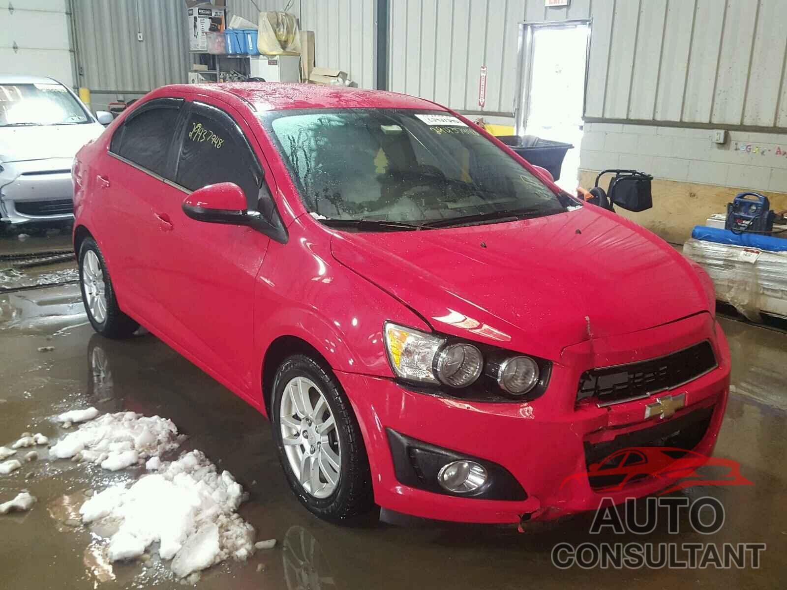 CHEVROLET SONIC 2015 - 1G1JC5SH4F4148349