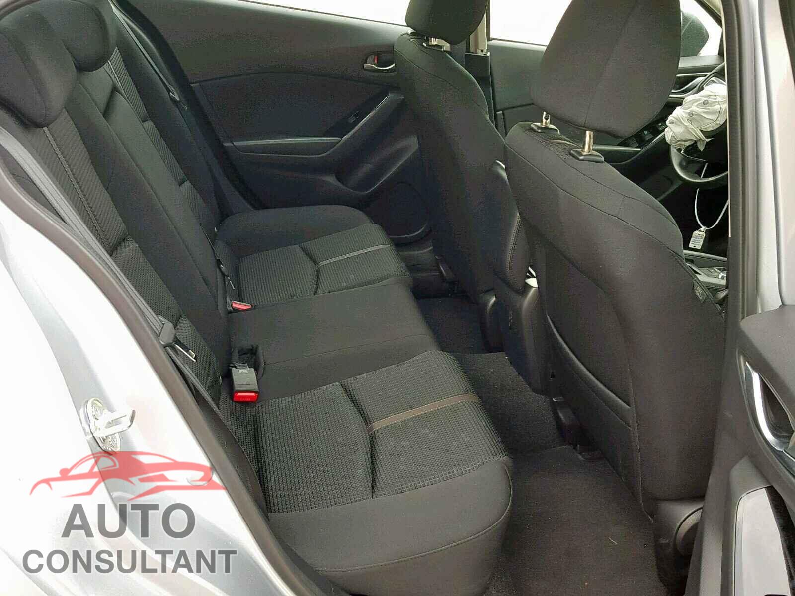 MAZDA 3 2017 - 5YJYGDEEXMF108773