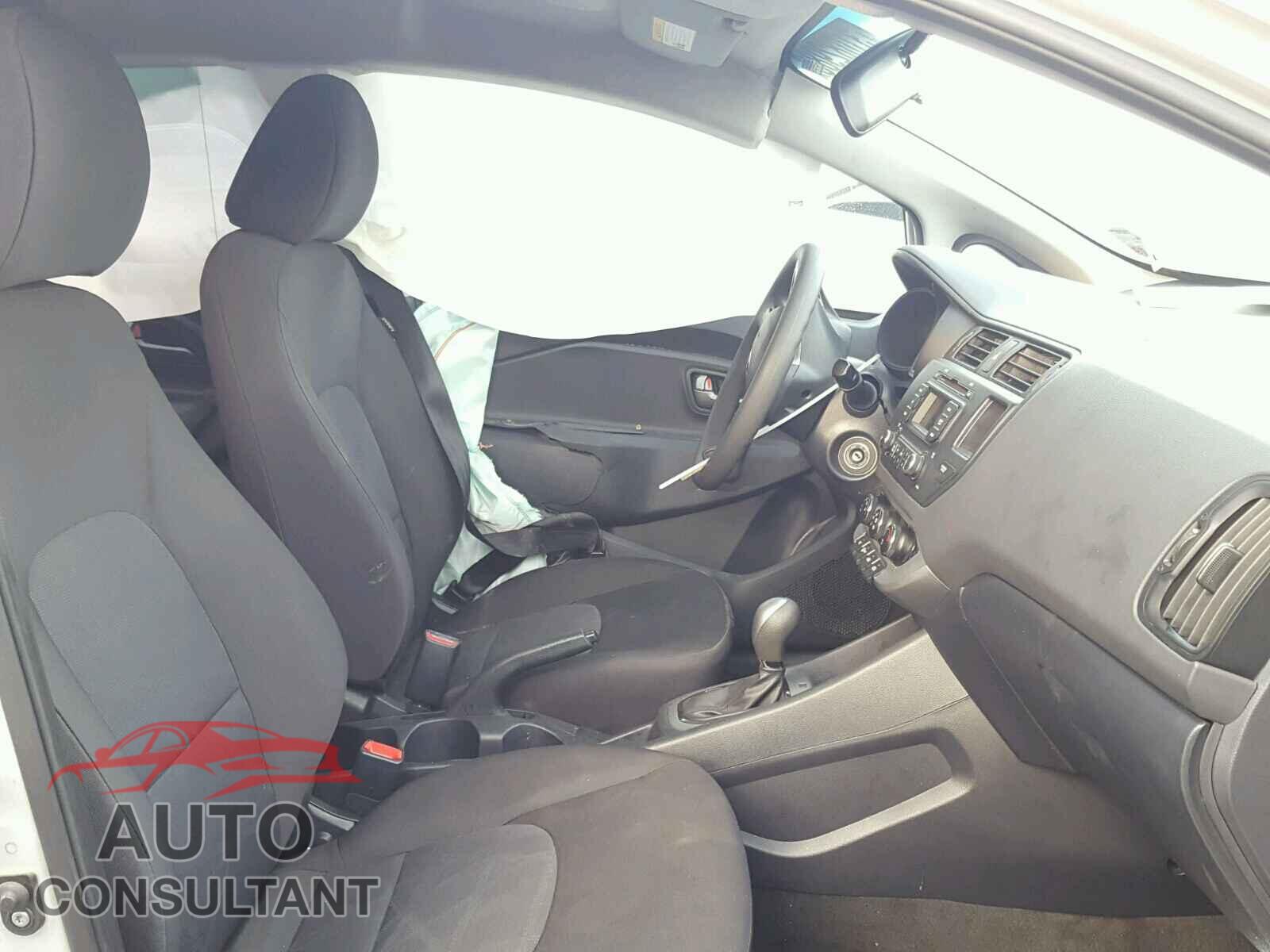 KIA RIO 2015 - KNADM4A38F6478420
