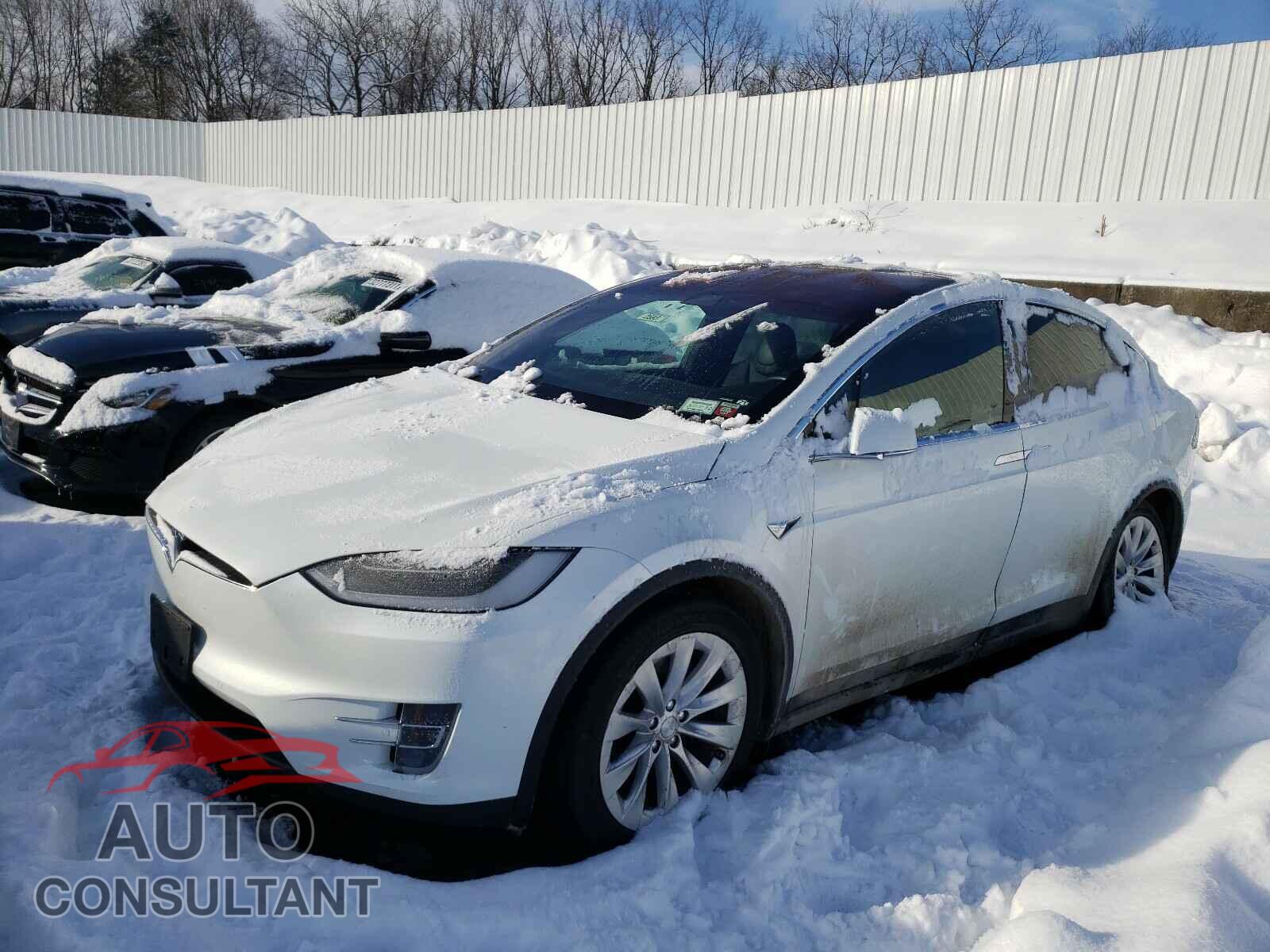 TESLA MODEL X 2017 - 5YJXCBE20HF075600