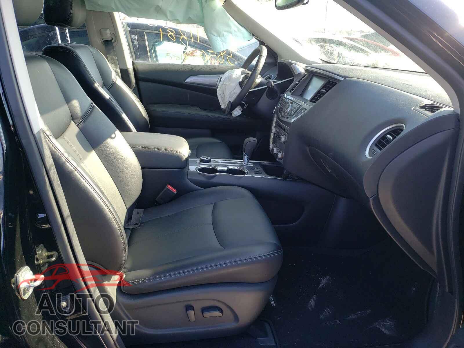 NISSAN PATHFINDER 2020 - 5N1DR2CM2LC620655