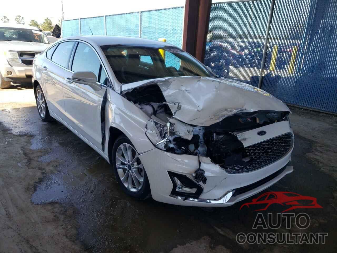 FORD FUSION 2019 - 3FA6P0SU1KR185268