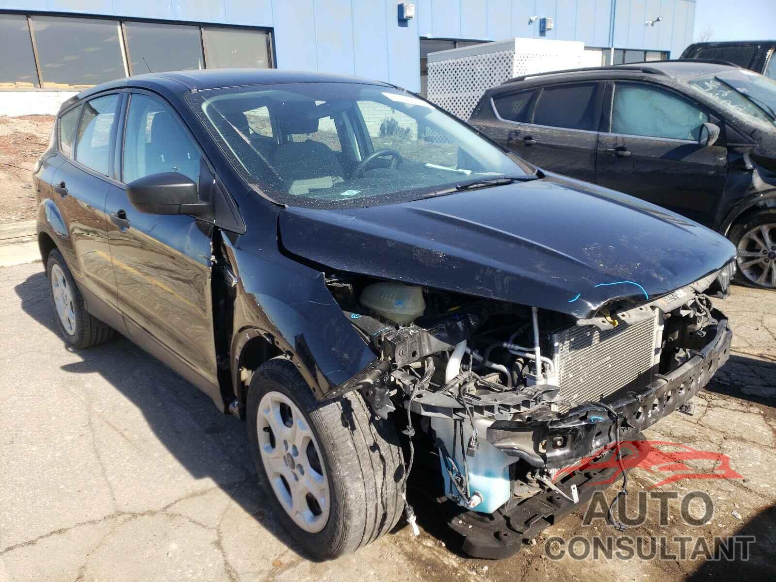 FORD ESCAPE 2017 - 1FMCU0F77HUD60176