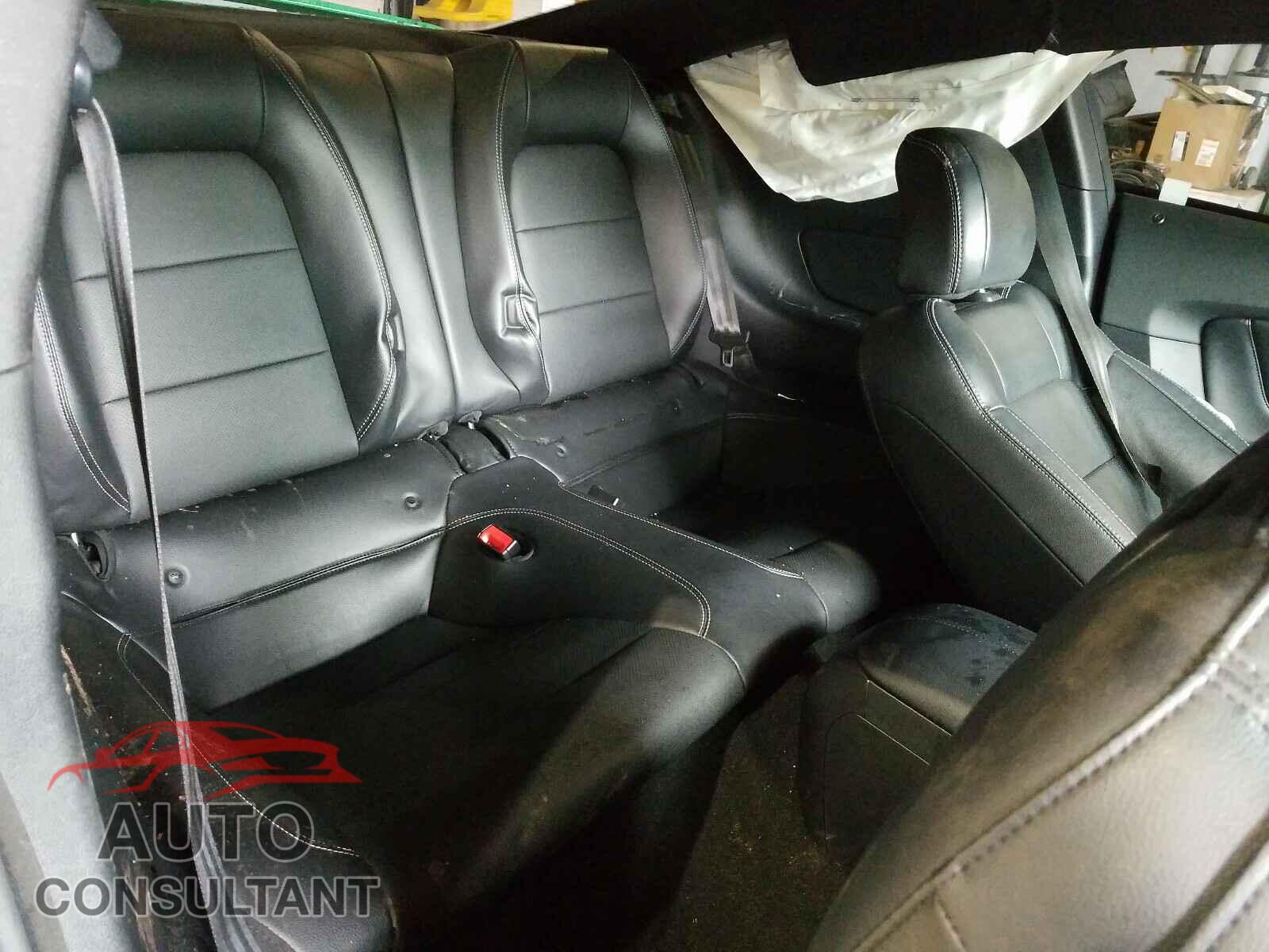 FORD MUSTANG 2019 - 1FA6P8CF0K5125970