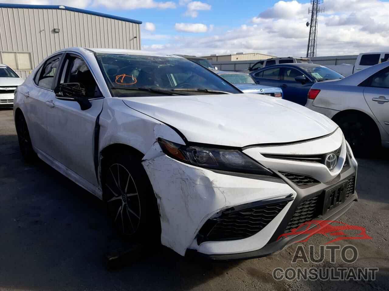 TOYOTA CAMRY 2022 - 4T1G11AKXNU623414