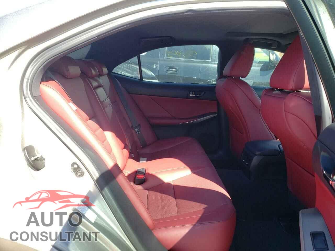 LEXUS IS 2016 - JTHBA1D2XG5002650