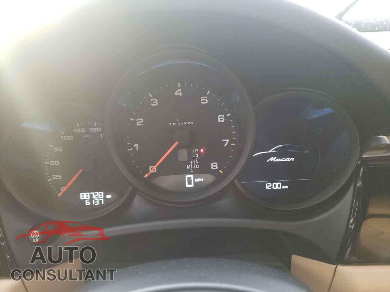 PORSCHE MACAN 2017 - WP1AA2A54HLB80079