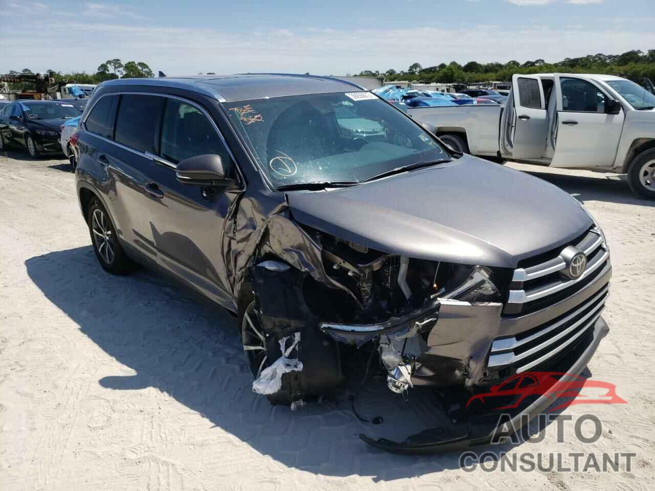 TOYOTA HIGHLANDER 2019 - 5TDKZRFH5KS363832