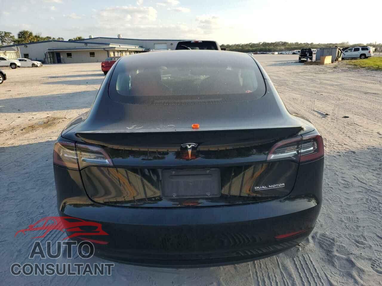 TESLA MODEL 3 2021 - 5YJ3E1EC7MF856216
