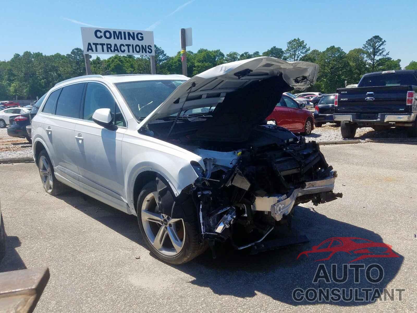 AUDI Q7 2019 - 1G1ZD5ST8JF186460