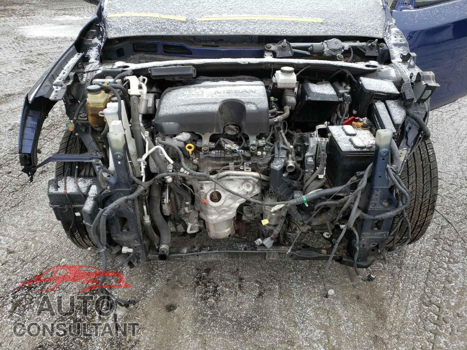 NISSAN PATHFINDER 2017 - 5N1DR2MM2HC910853