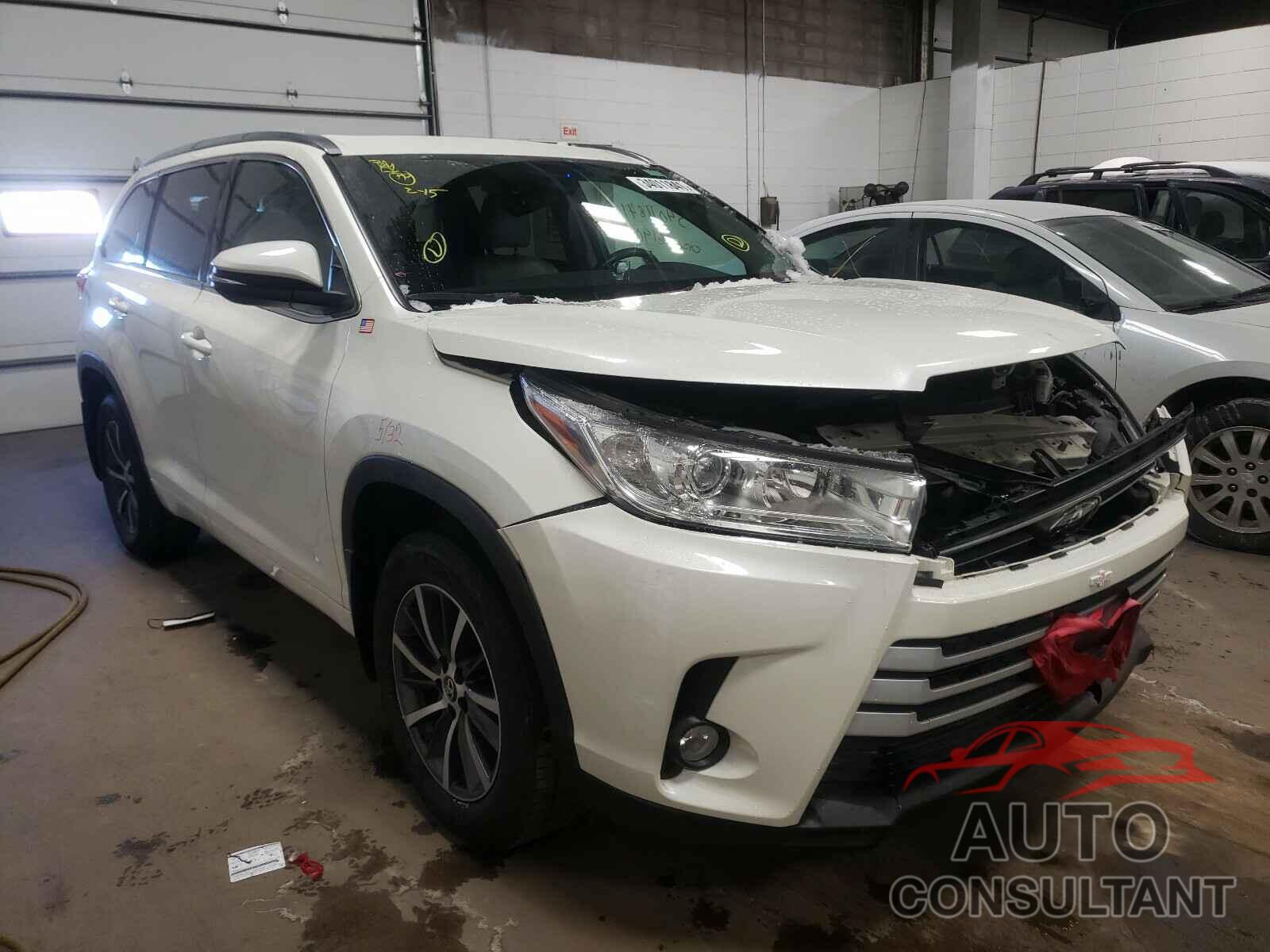 TOYOTA HIGHLANDER 2018 - 5TDJZRFH9JS527643