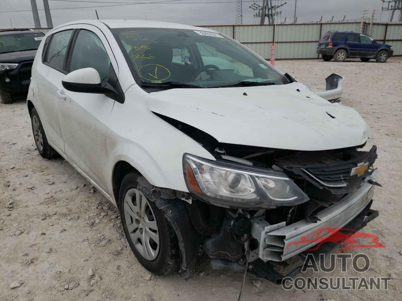 CHEVROLET SONIC 2017 - 1G1JG6SH4H4168436
