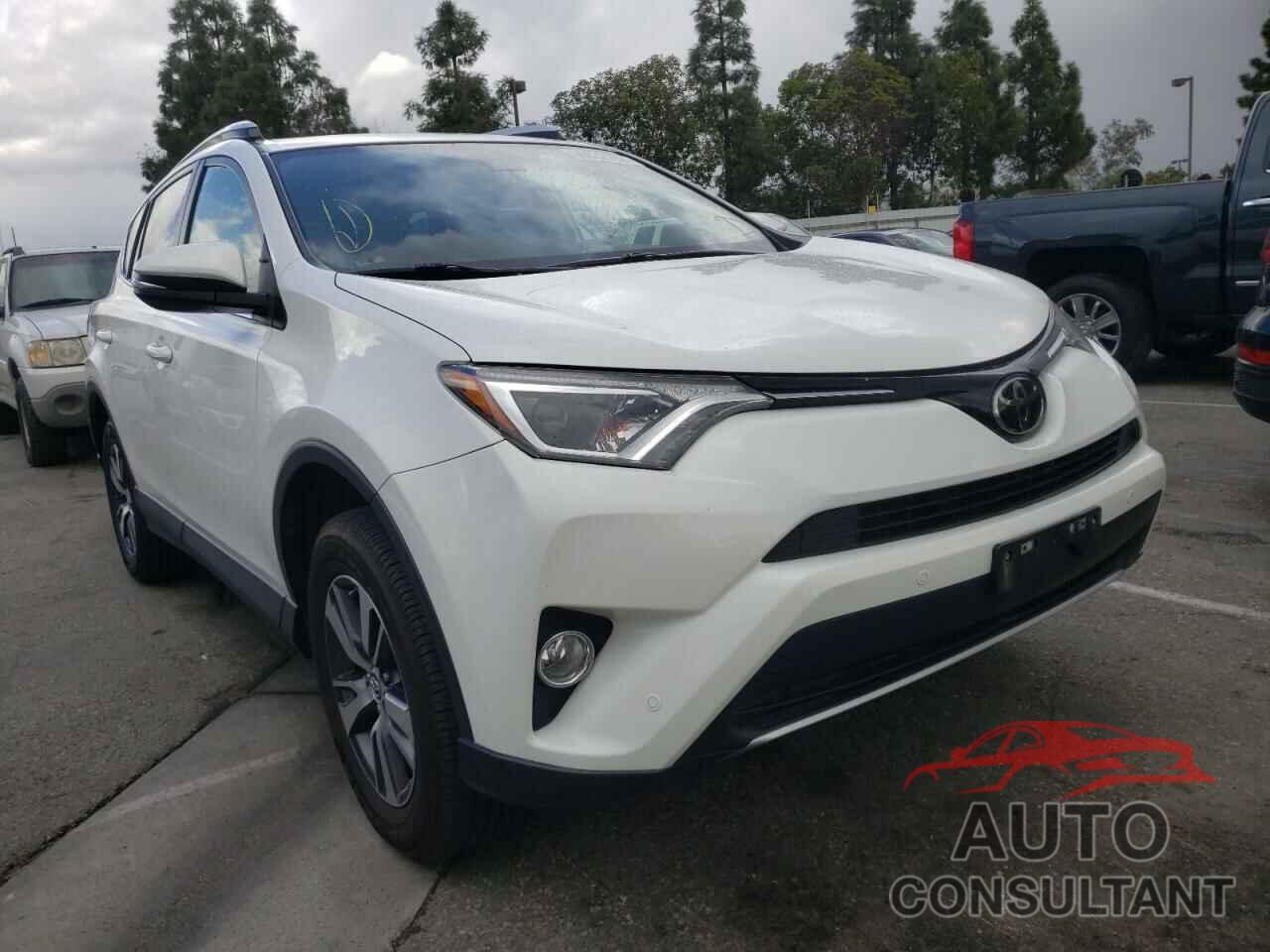 TOYOTA RAV4 2016 - JTMWFREV2GJ065180