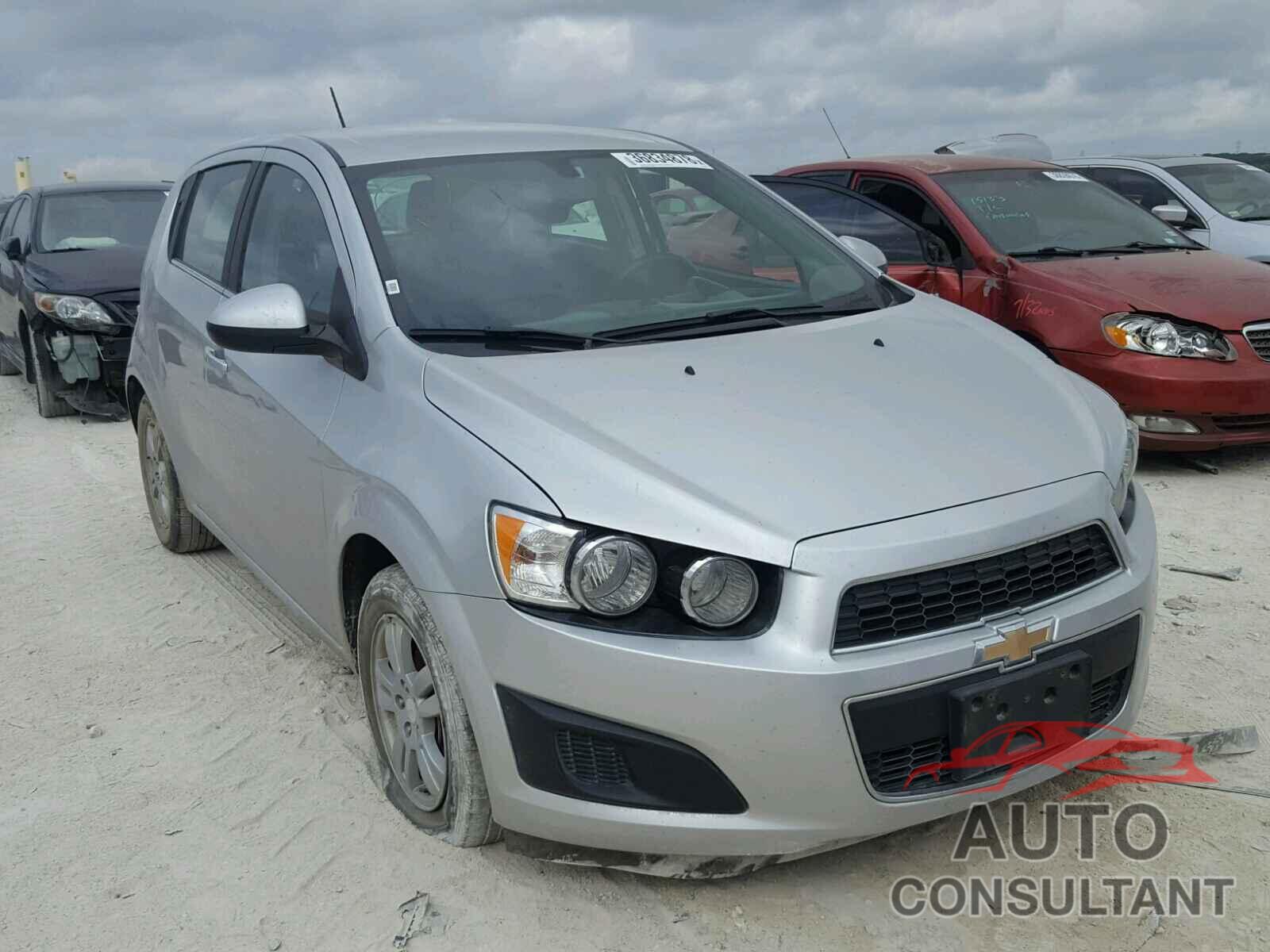 CHEVROLET SONIC 2016 - 1G1JC6SHXG4140652