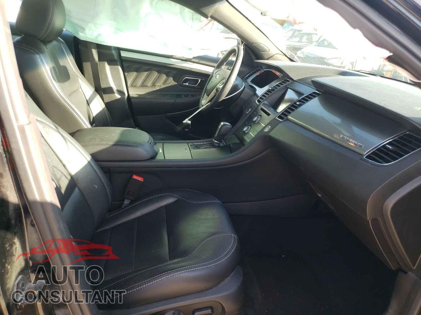 FORD TAURUS 2017 - 1FAHP2E81HG117183