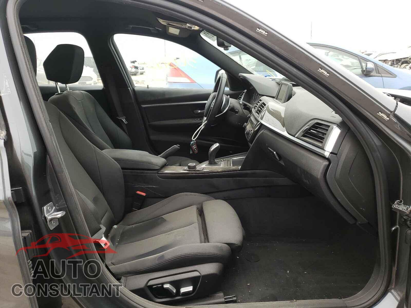 BMW 3 SERIES 2017 - WBA8B9G34HNU55933