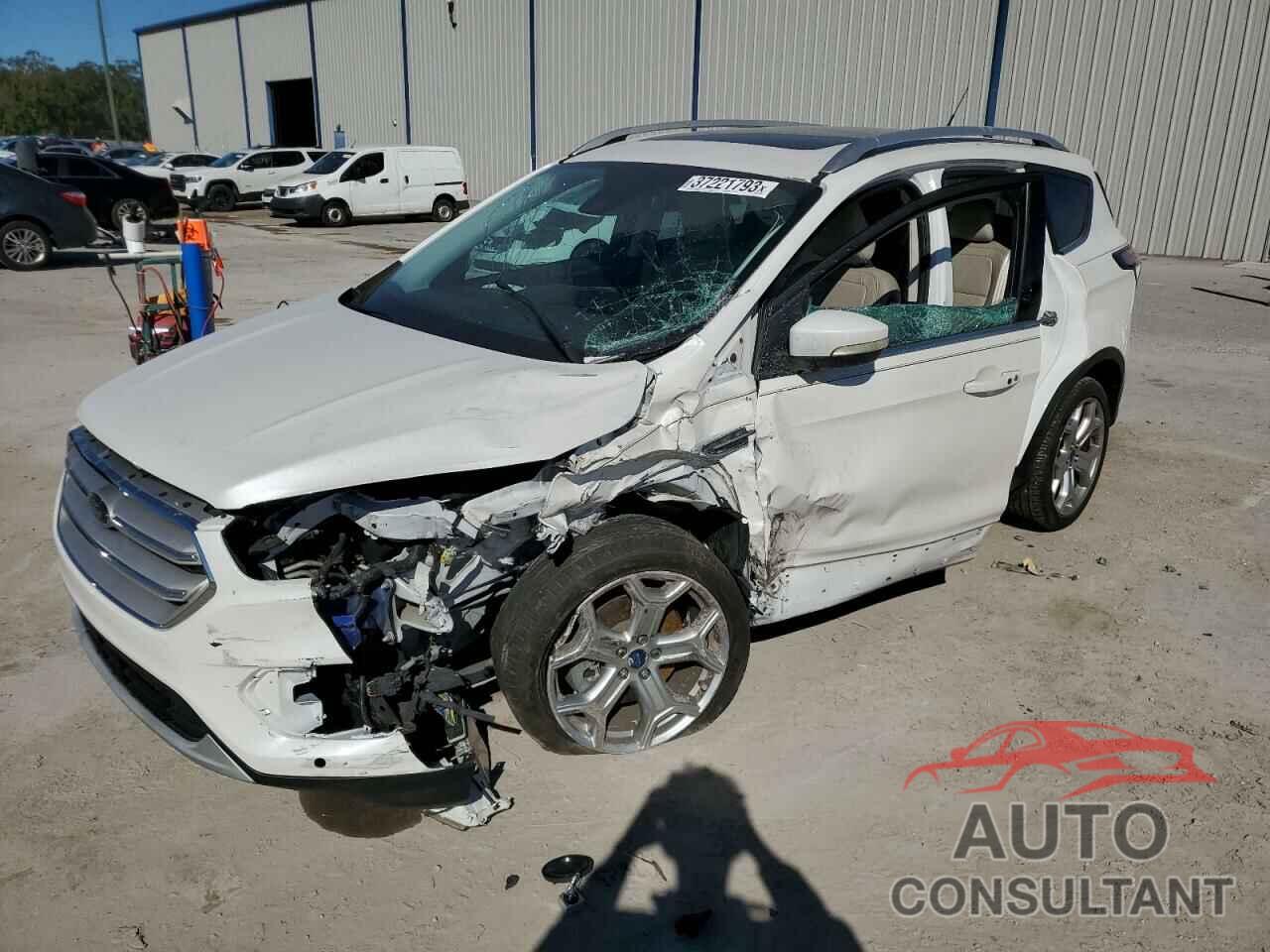 FORD ESCAPE 2017 - 1FMCU0J98HUD91137