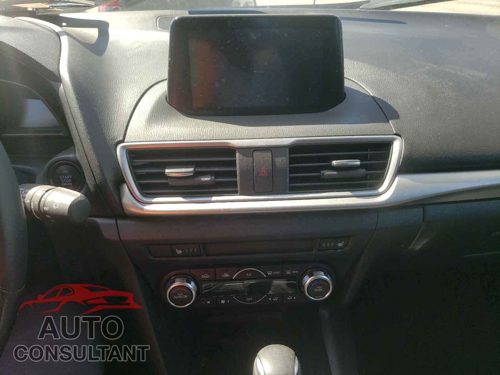 MAZDA 3 2017 - 3MZBN1L76HM150077