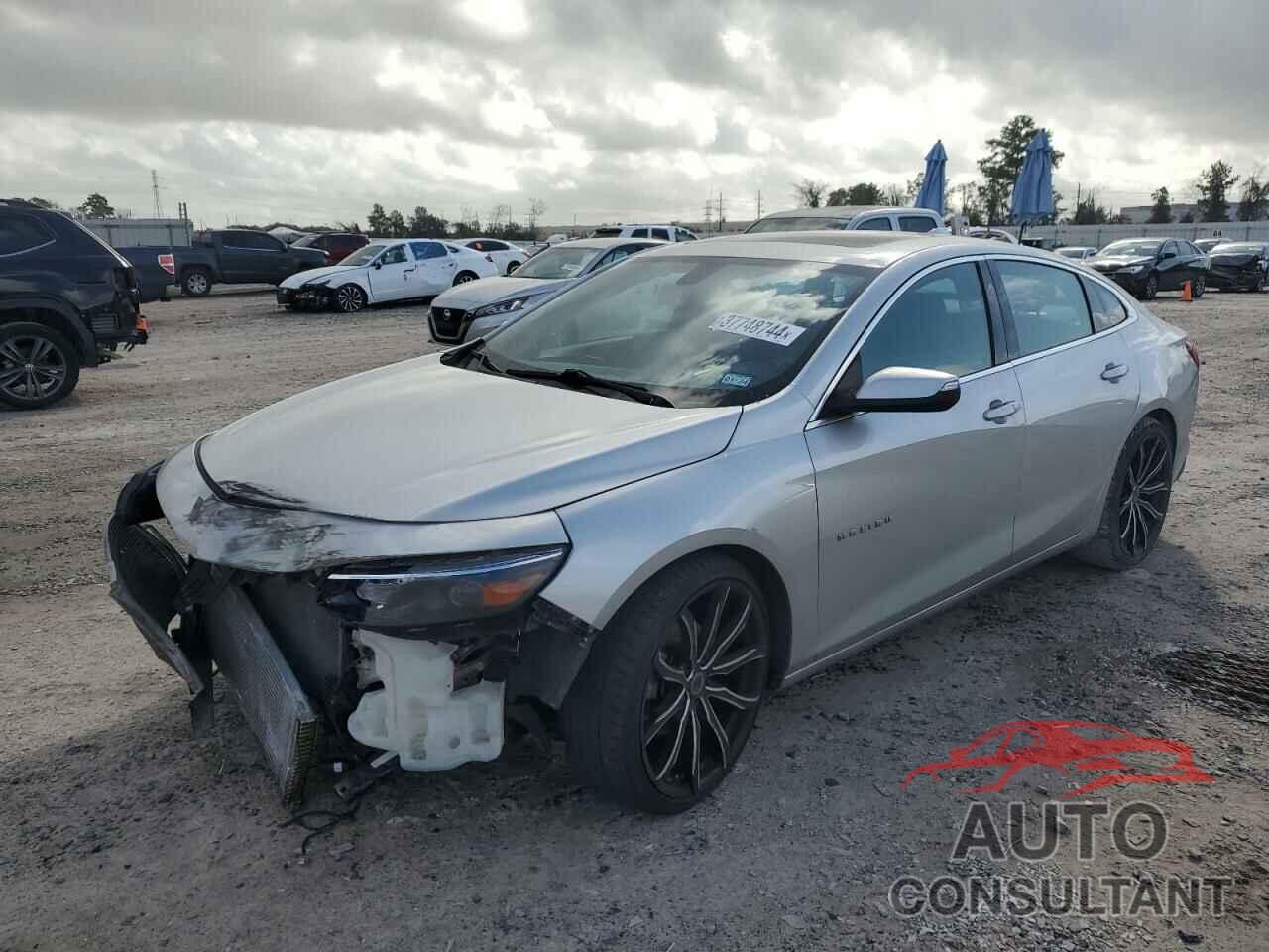 CHEVROLET MALIBU 2018 - 1G1ZD5ST9JF232619