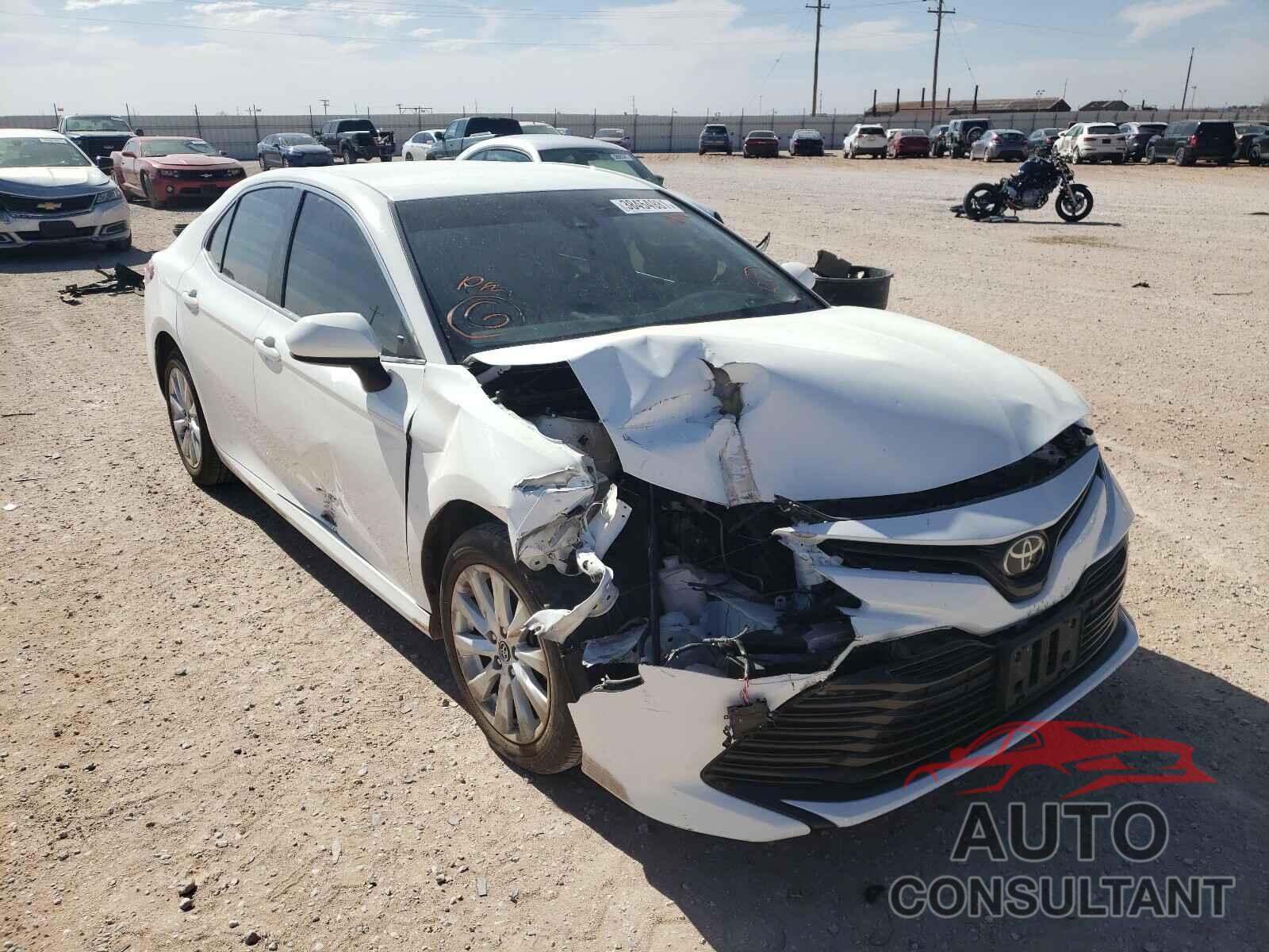 TOYOTA CAMRY 2018 - JTNB11HK5J3048218