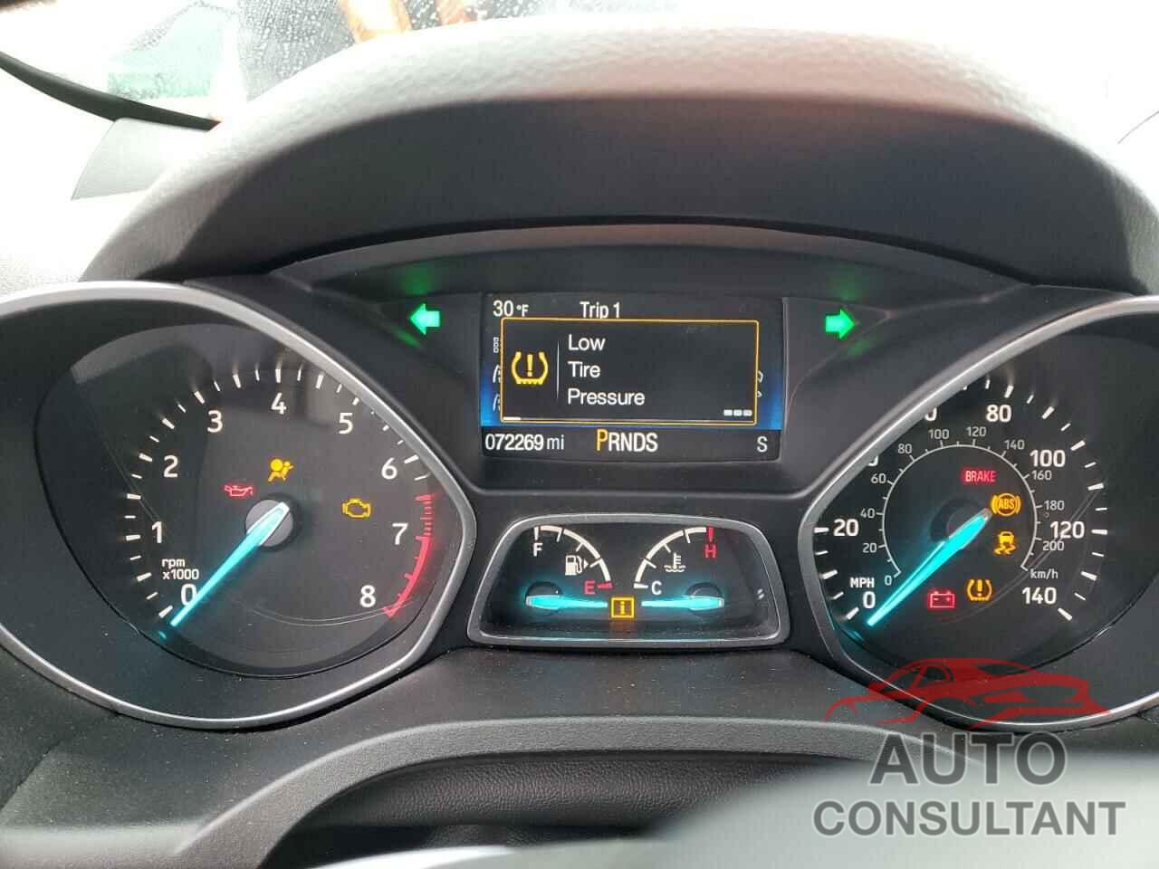 FORD ESCAPE 2017 - 1FMCU0F79HUD44352