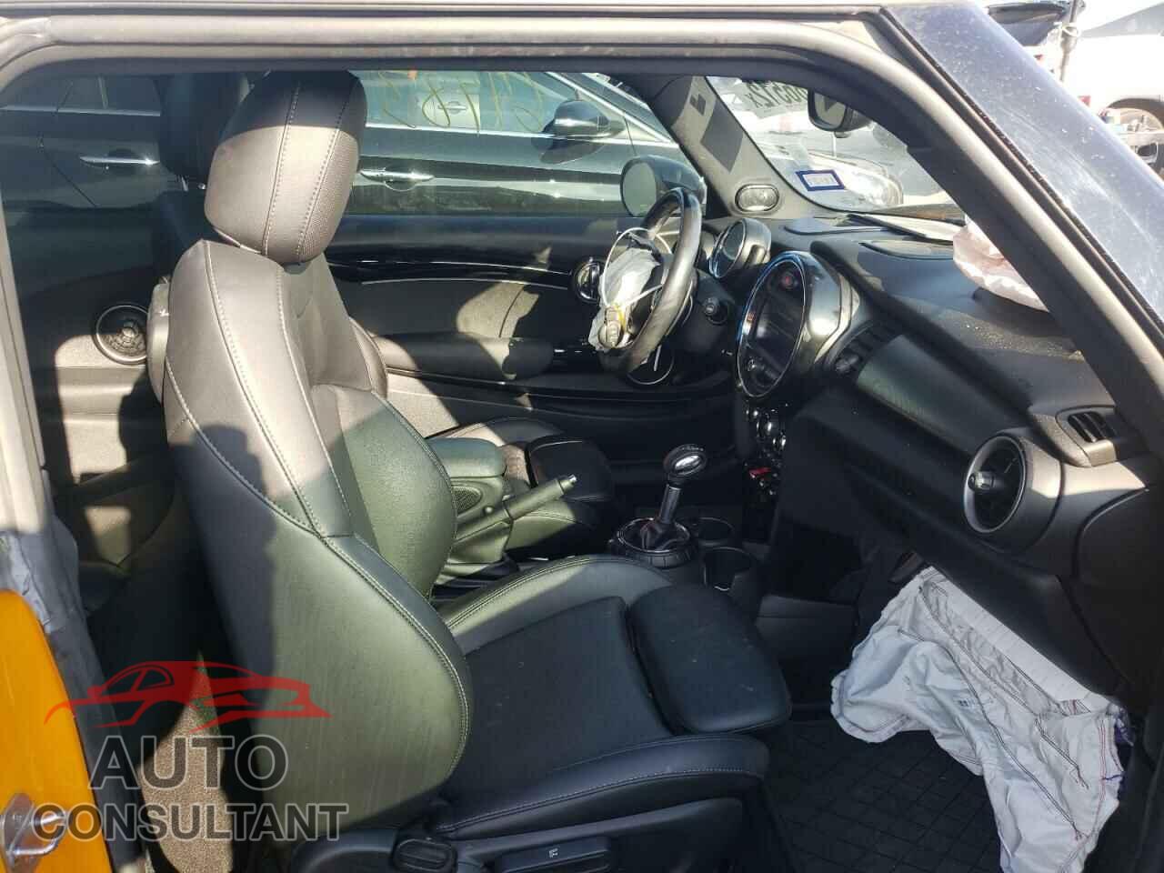 MINI COOPER 2015 - WMWXP7C59F2A42304
