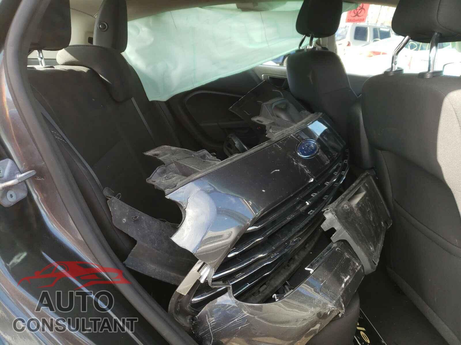 FORD FIESTA 2018 - 3FADP4EJ0JM133030