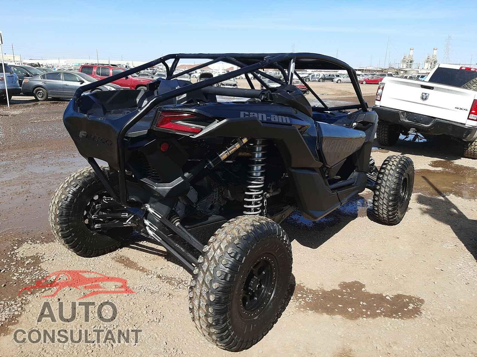 CAN-AM SIDEBYSIDE 2020 - 3JBVXAV2XLK000461