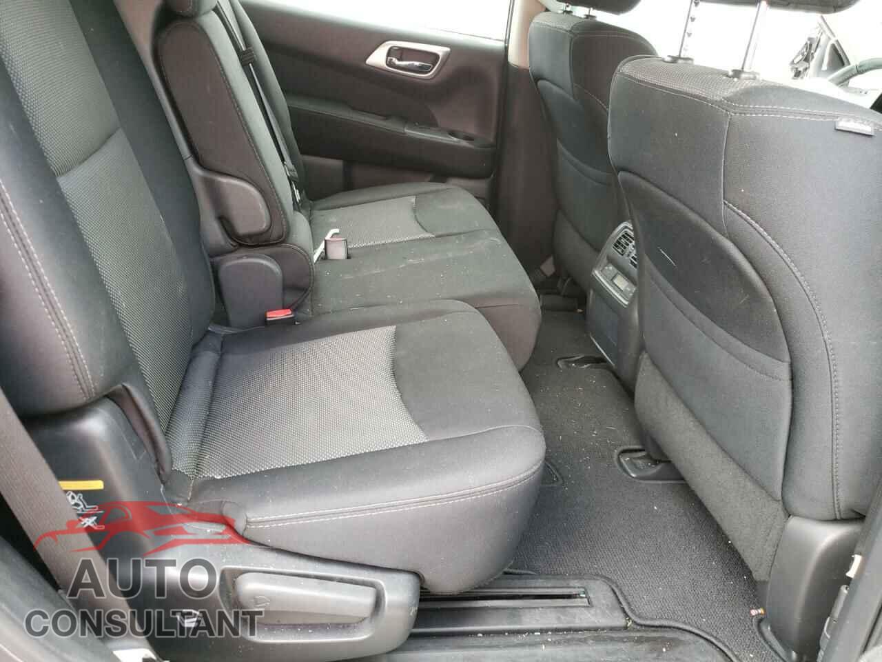 NISSAN PATHFINDER 2017 - 5N1DR2MN4HC615228