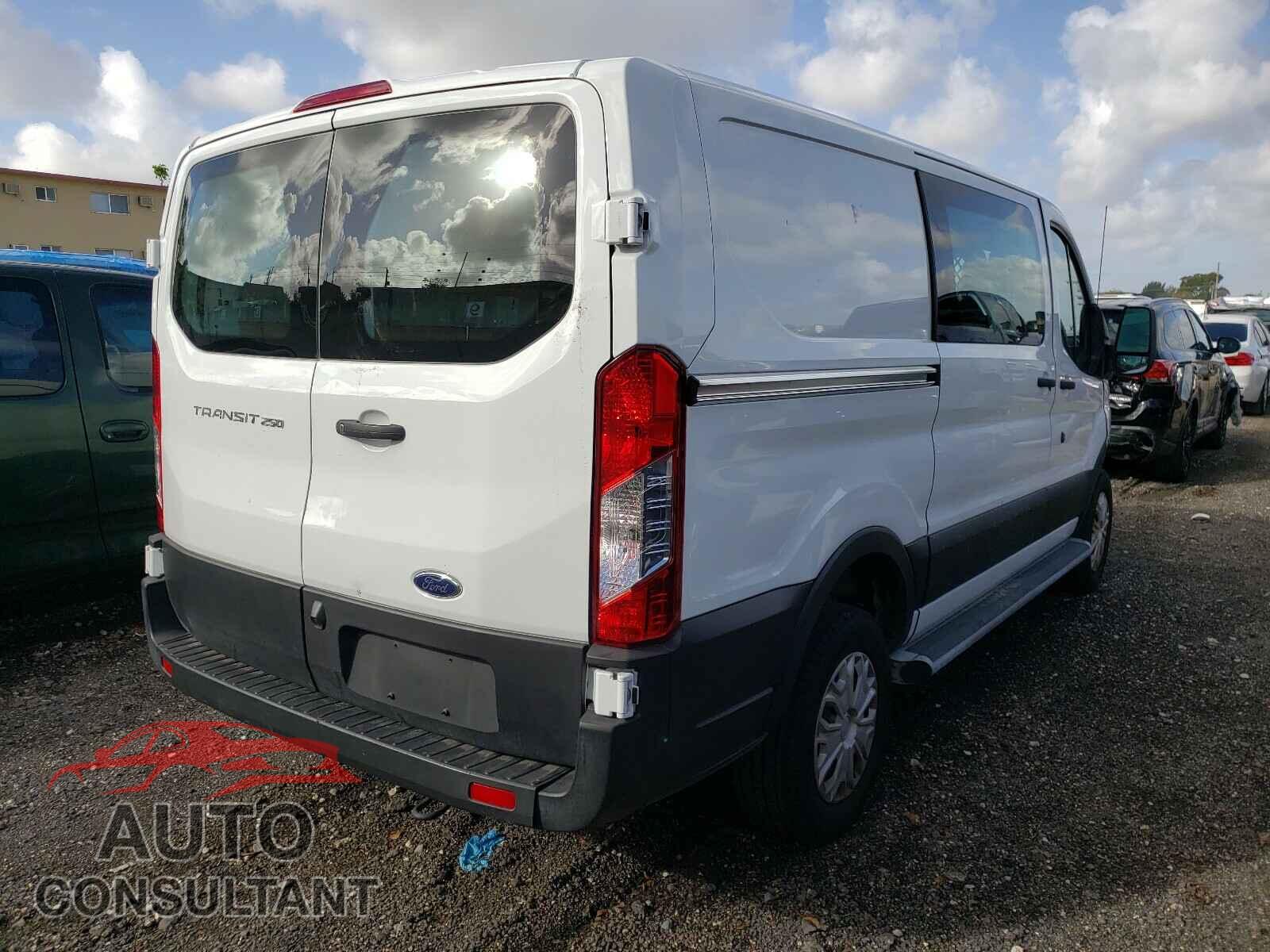 FORD TRANSIT CO 2019 - 1FTYR1YM2KKB34537