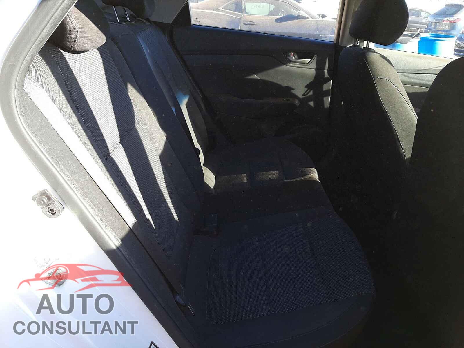 HYUNDAI ACCENT 2018 - 3KPC24A33JE007444