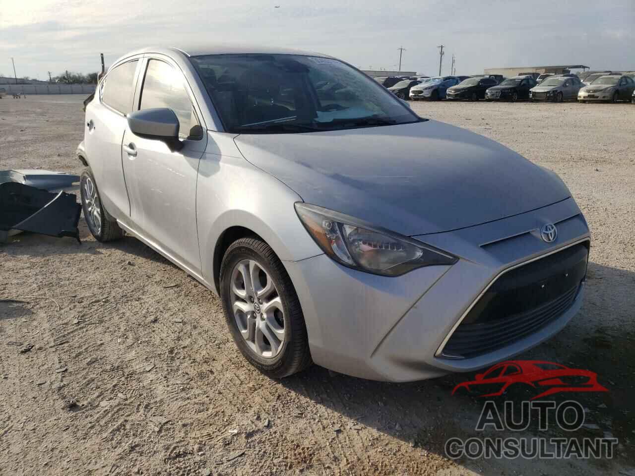 TOYOTA YARIS 2017 - 3MYDLBYV4HY194720