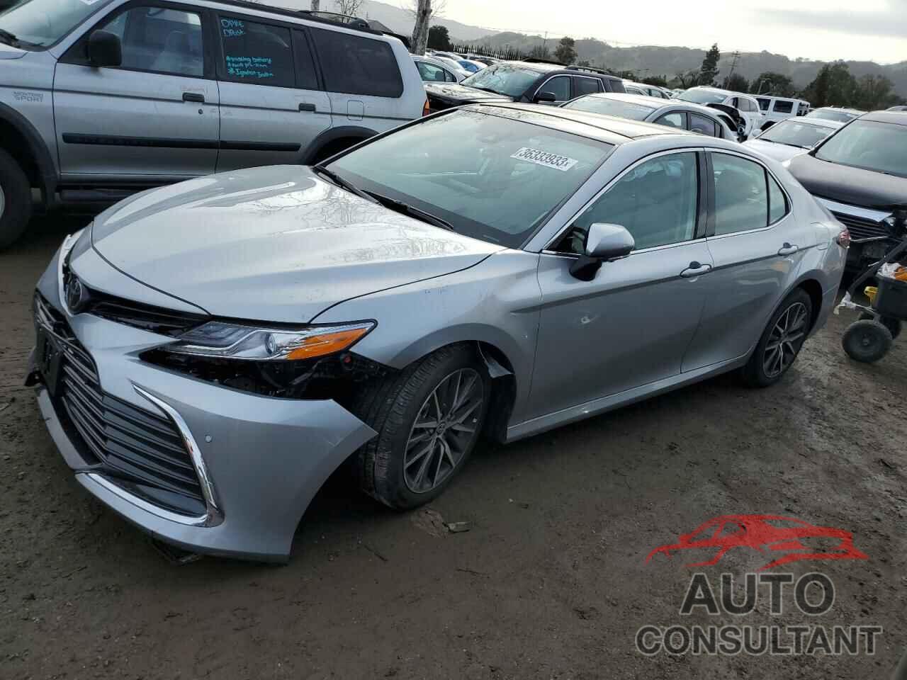 TOYOTA CAMRY 2022 - 4T1F11AK6NU702073