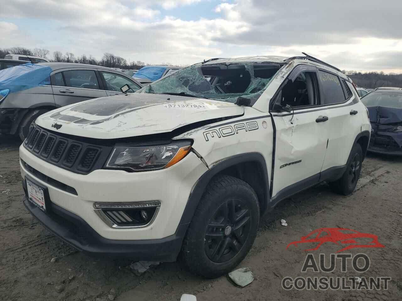 JEEP COMPASS 2018 - 3C4NJDAB4JT190979