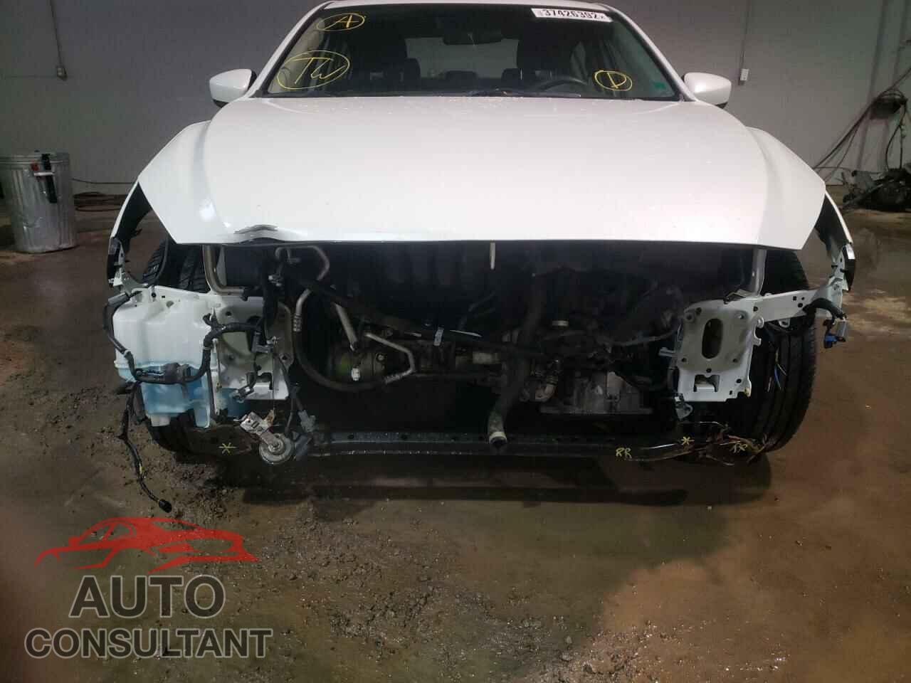 MAZDA 3 2017 - 3MZBN1U70HM136576