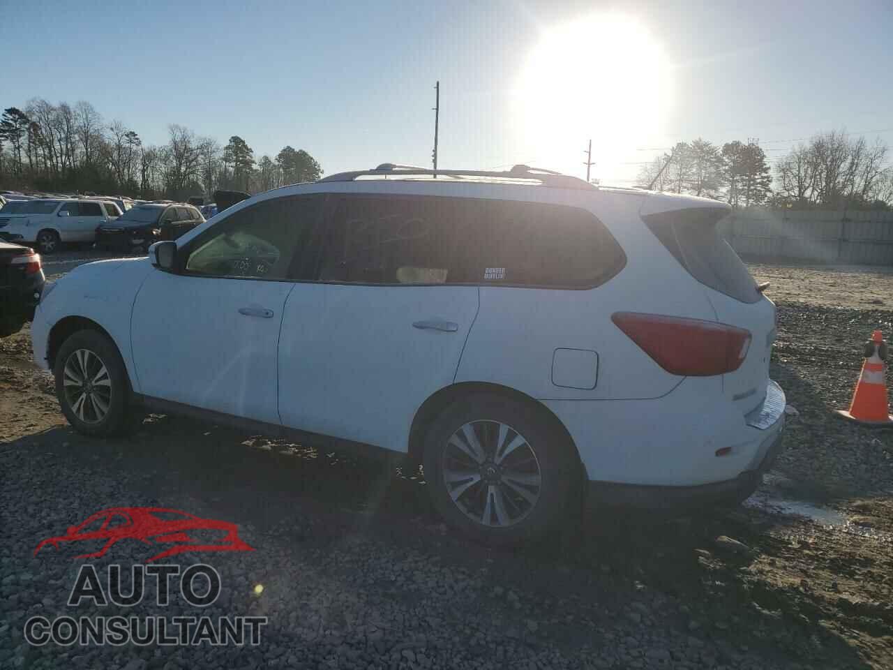 NISSAN PATHFINDER 2017 - 5N1DR2MN2HC643383