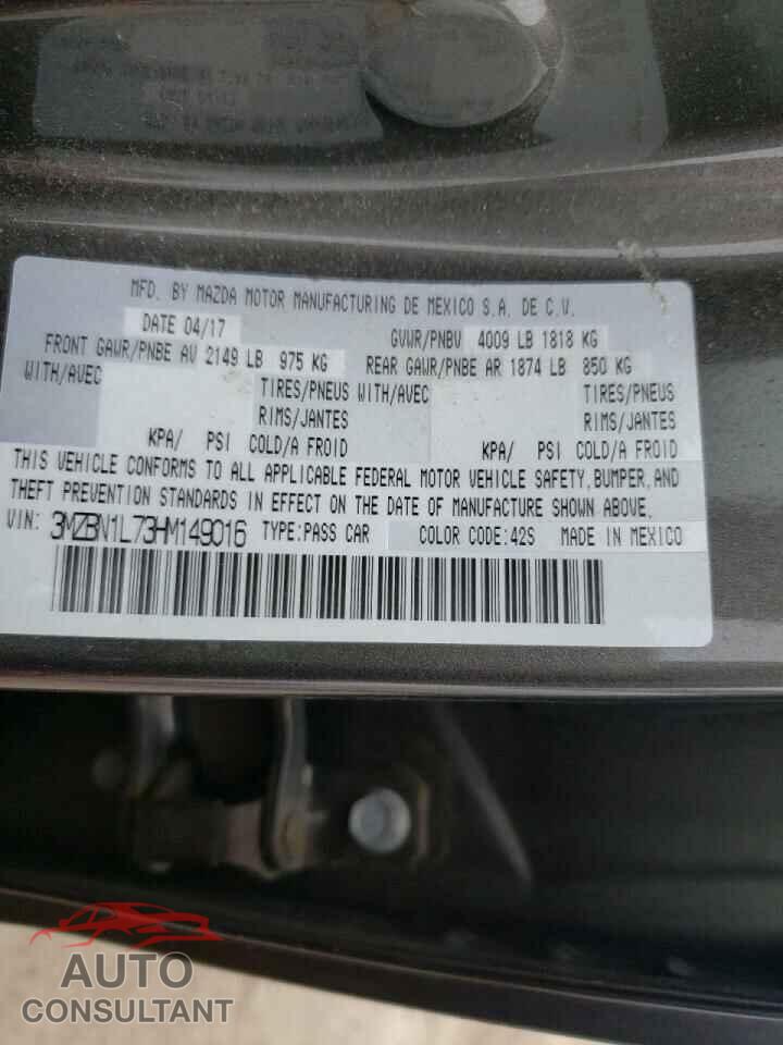 MAZDA 3 2017 - 3MZBN1L73HM149016