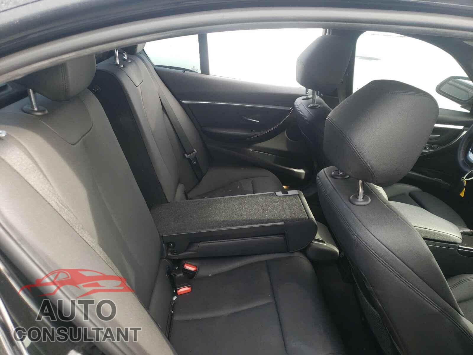 BMW 3 SERIES 2016 - WBA8E9G52GNT83346